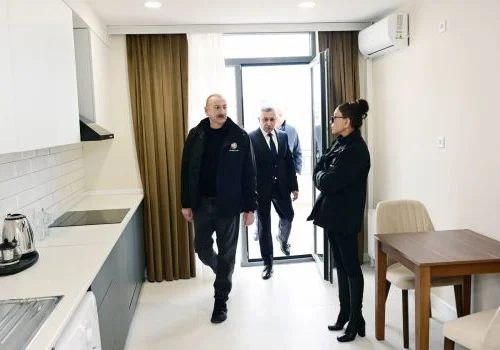 İlham Əliyev &ldquo;Ağdam Residence&rdquo; yaşayış kompleksində yaradılan şəraitlə tanış olub