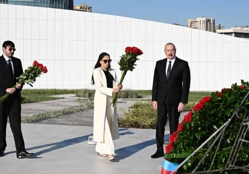 İlham Əliyev Bakıda yeni salınan &ldquo;Zəfər&rdquo; parkının a&ccedil;ılışında iştirak edib