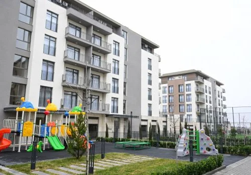 İlham Əliyev &ldquo;Ağdam Residence&rdquo; yaşayış kompleksində yaradılan şəraitlə tanış olub